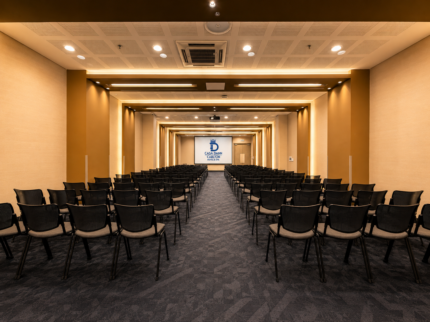 Salones para eventos en Bogotá cerca del World Trade Center, el Parque de la 93 y centros comerciales, financieros y de negocios.
