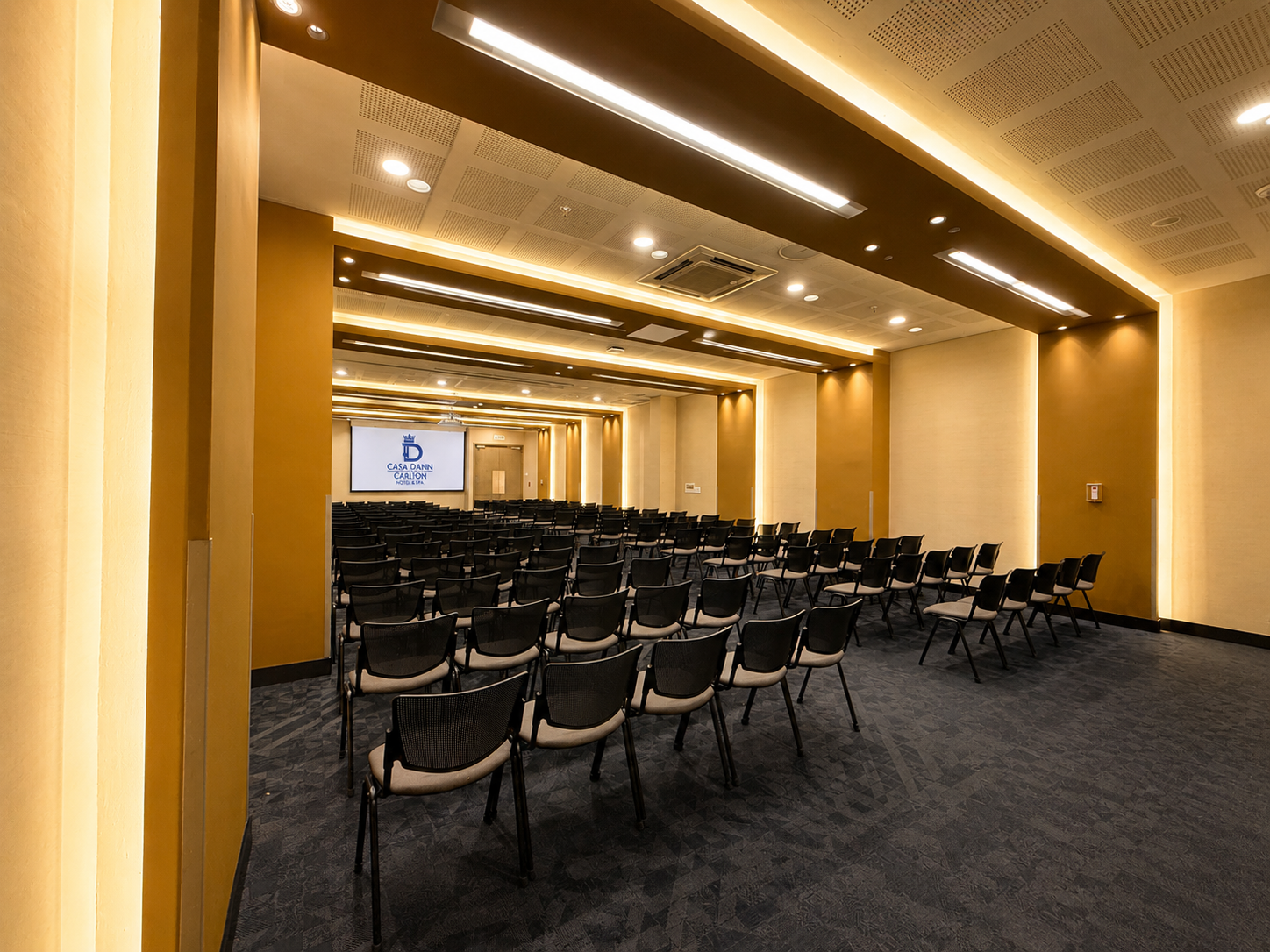 Salones para eventos en Bogotá cerca del World Trade Center, el Parque de la 93 y centros comerciales, financieros y de negocios.