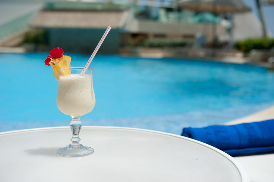 Las ofertas y planes del Hotel Dann Cartagena te ofrecen el encanto del Caribe Colombiano en el único hotel con acceso directo a la playa